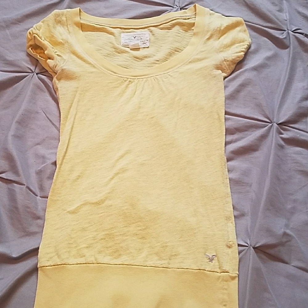 Yellow xs american eagle tee